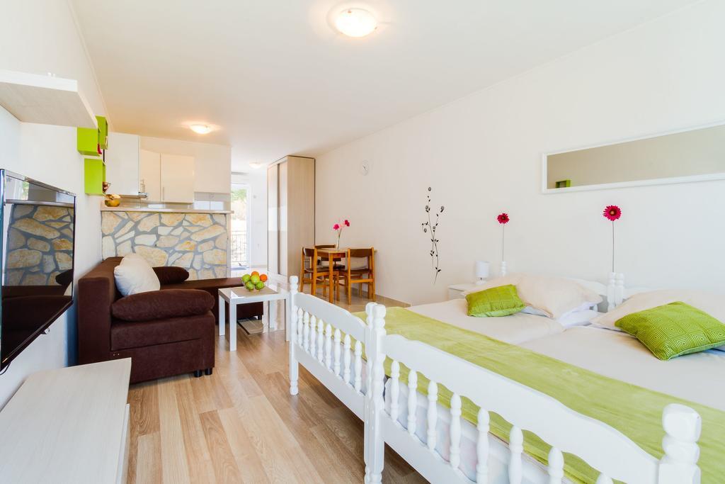 Apartmani Bregovec 马斯莱尼察 外观 照片