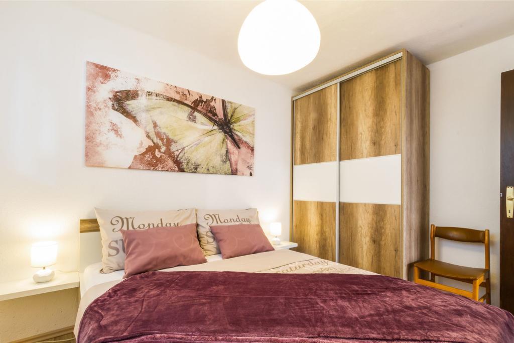Apartmani Bregovec 马斯莱尼察 外观 照片